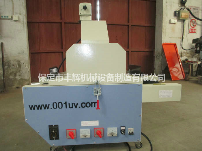 小体积大作用的桌面uv机